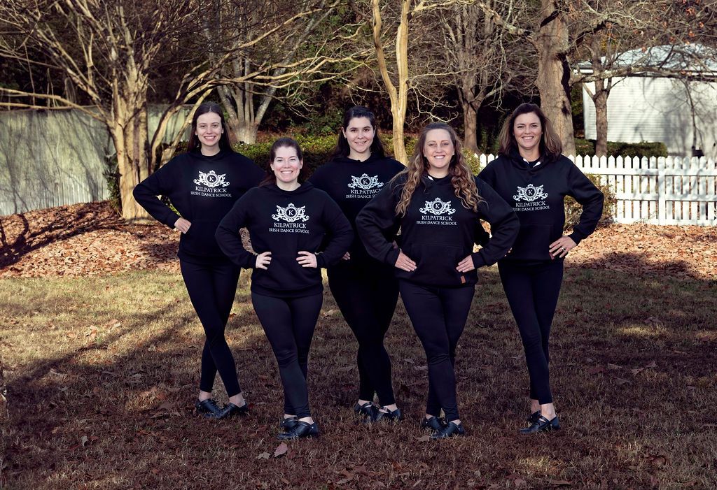 Adult Irish dance class in session